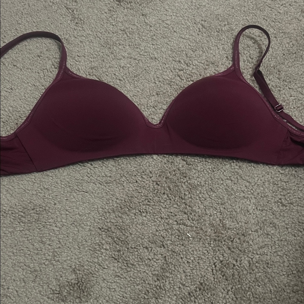 Women's excellent condition Victoria Secret wireless Bra